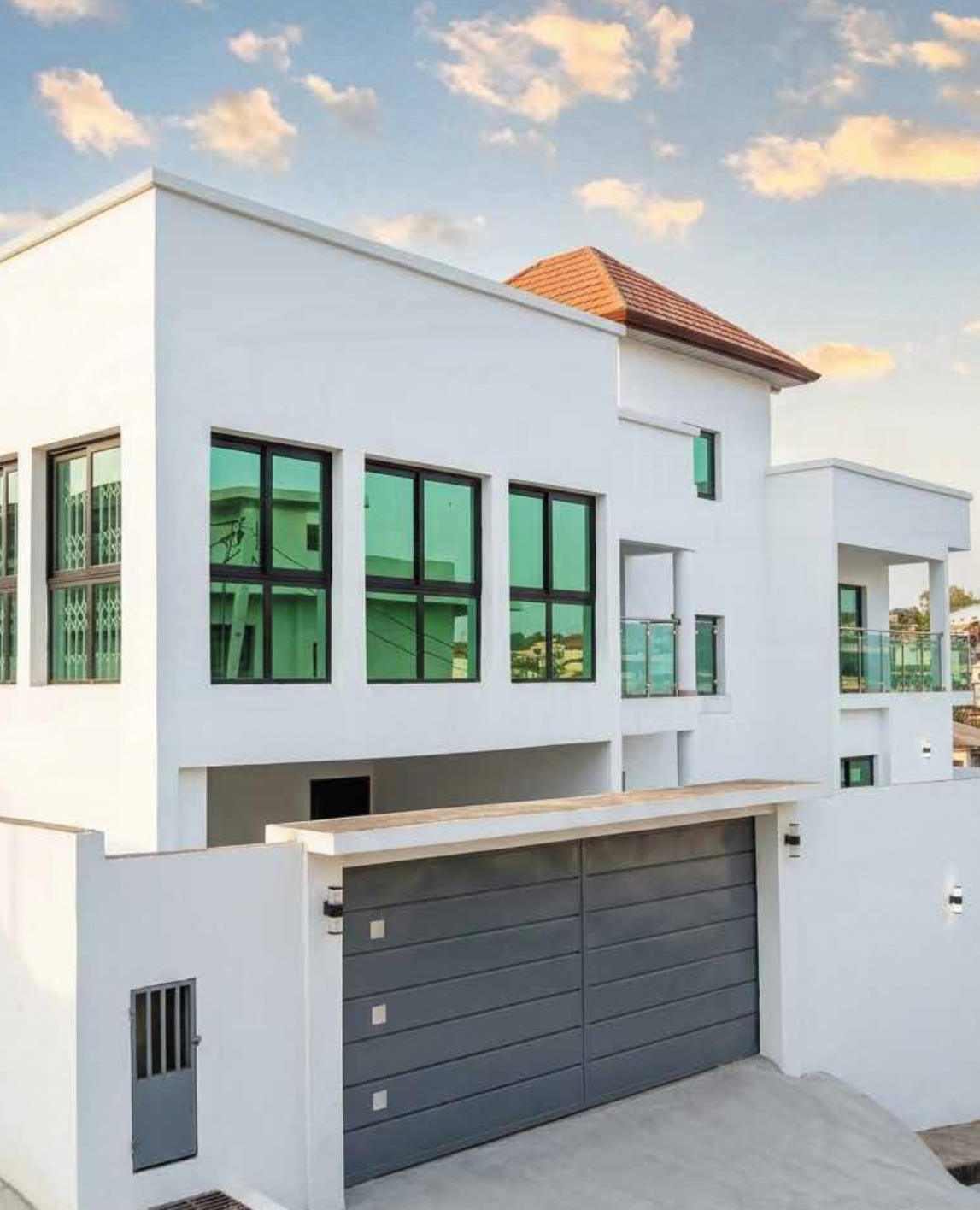 À louer – Villa Triplex 08 pièces | FEH Kessé – Cité Immobiliare 5