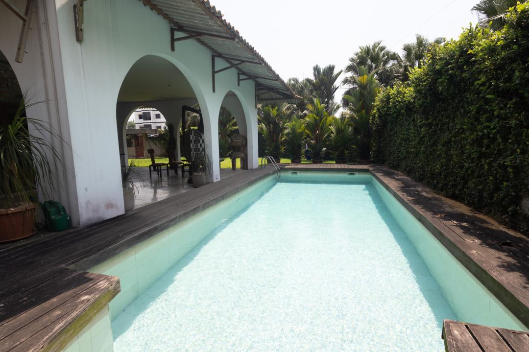 Villa 1000 M2